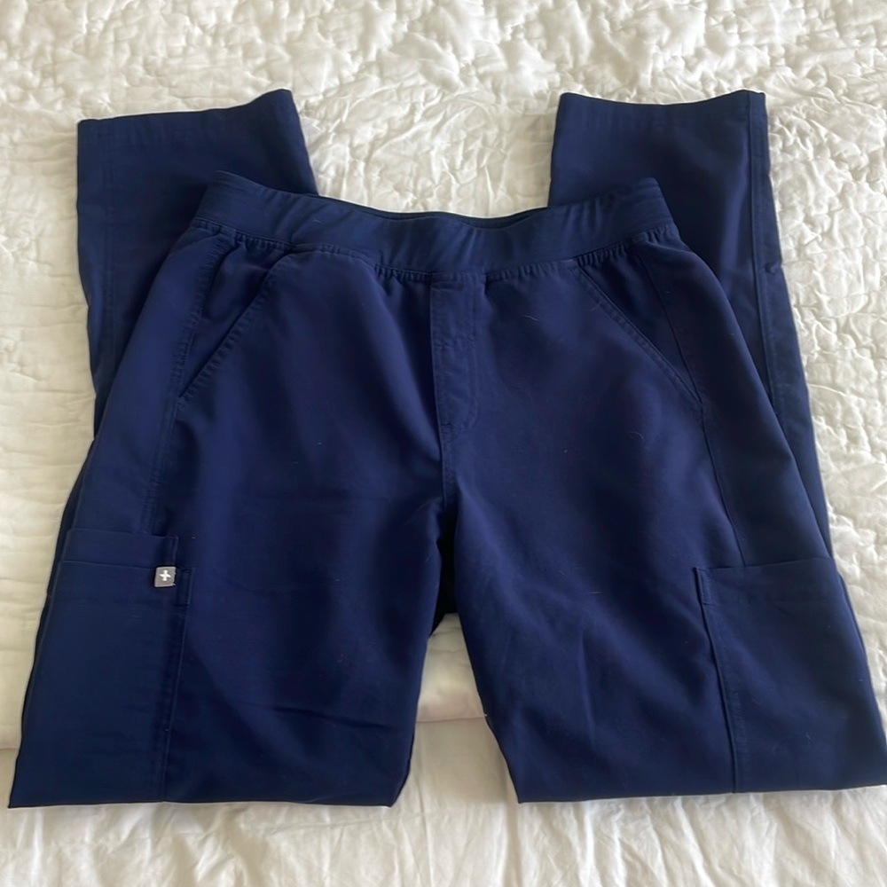 Figs Men’s Axim Cargo Scrub Pant